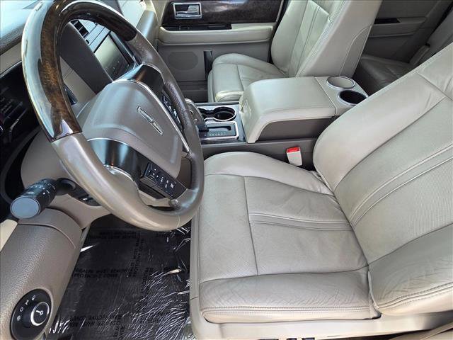 Used 2015 Lincoln Navigator L 4WD image 15