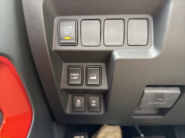 Used 2025 Nissan Frontier PRO-4X w/ Interior Protection Package image 23