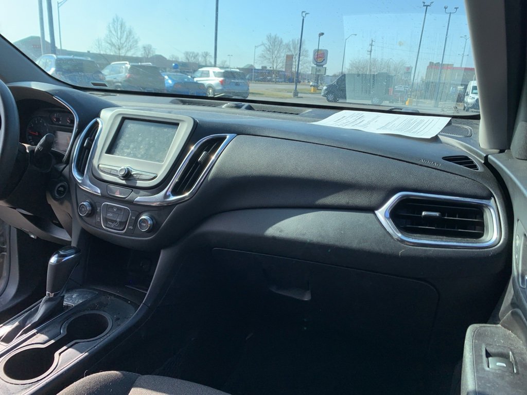 Used 2018 Chevrolet Equinox LT image 19
