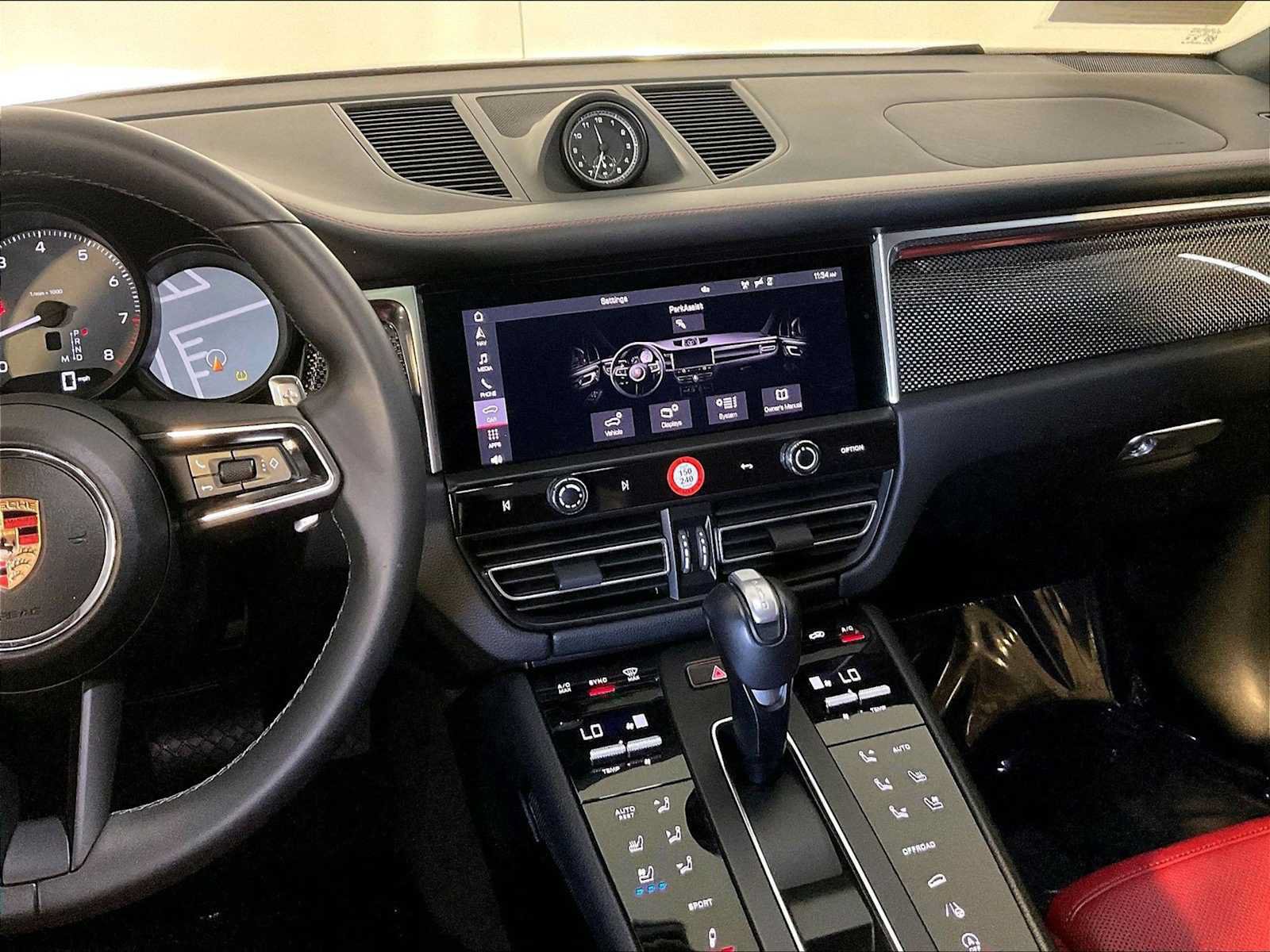Certified 2024 Porsche Macan S AWD/4WD image 16