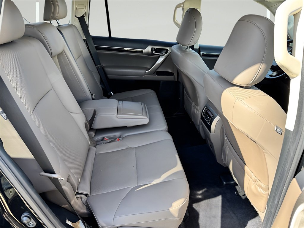 Used 2020 Lexus GX 460 Premium image 34