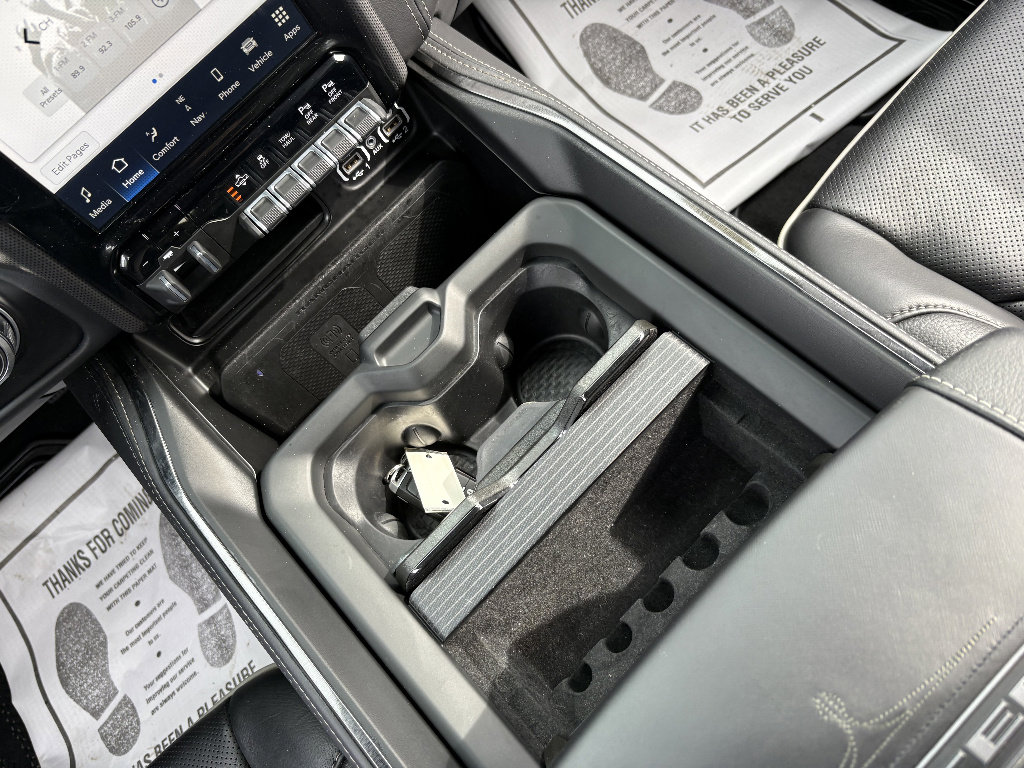 Used 2022 RAM 1500 Limited w/ Cold Weather Group image 27