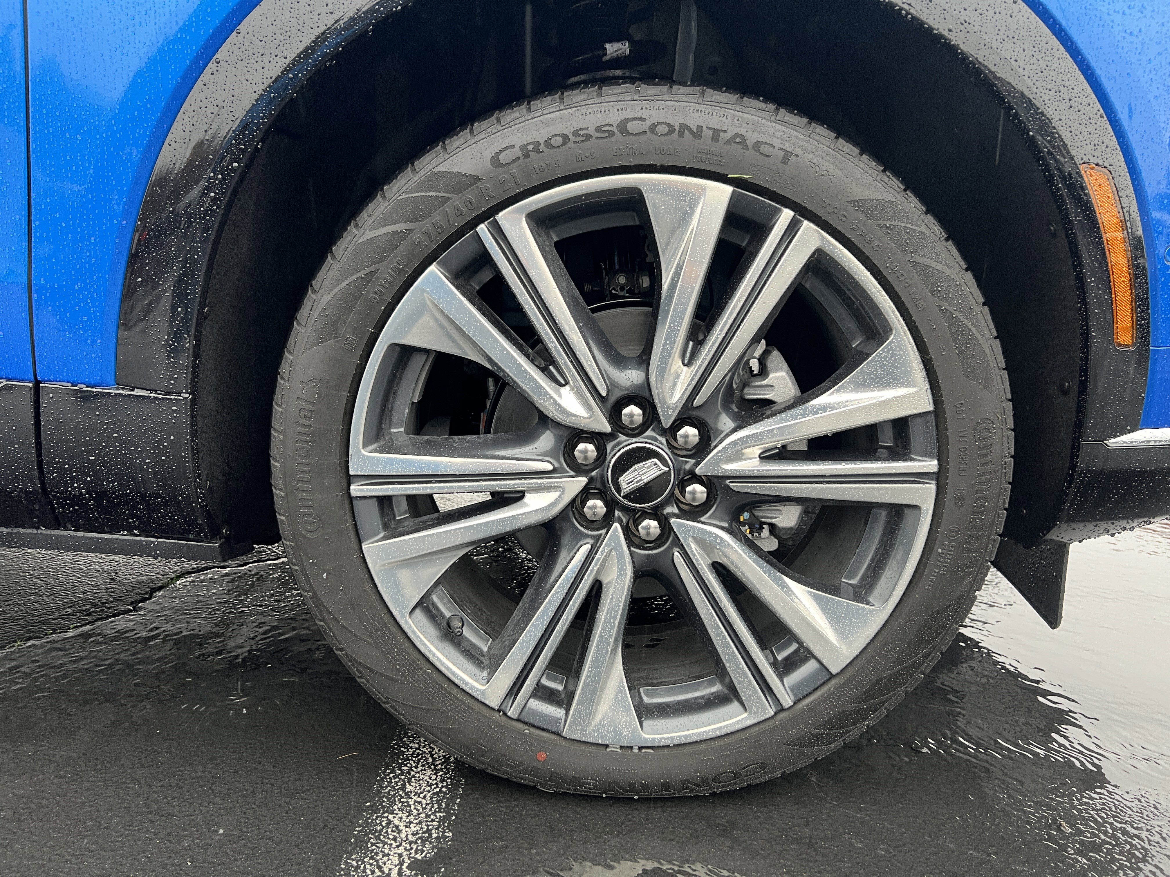 New 2026 Cadillac Optiq Luxury 2 image 11