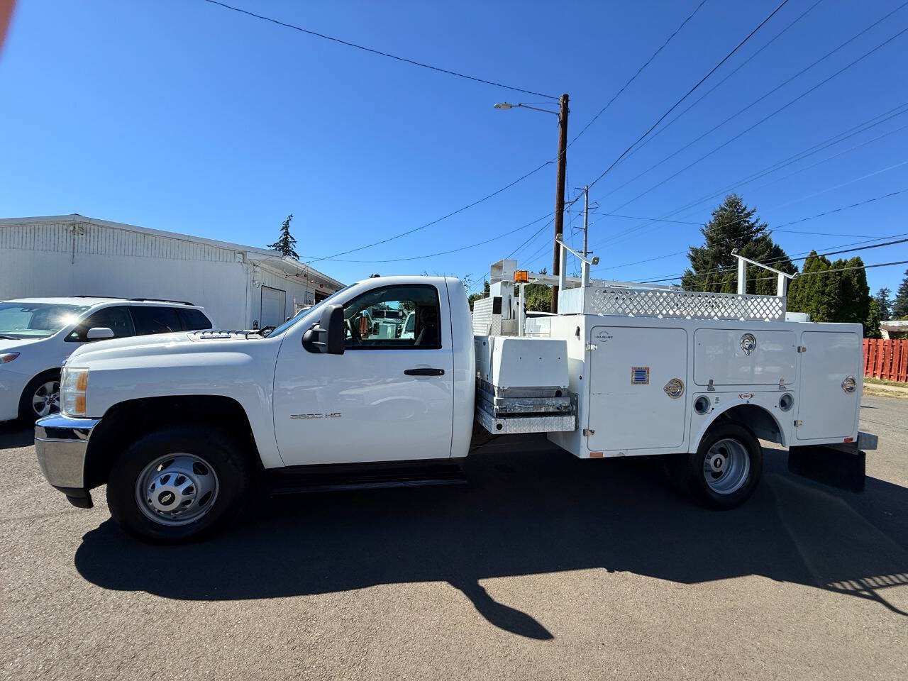 Used 2013 Chevrolet Silverado 3500 W/T RWD image 5