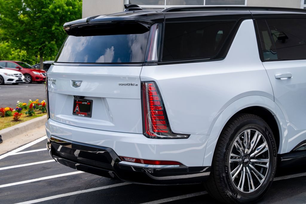 Used 2026 Cadillac Escalade IQL Sport 1 AWD/4WD image 11