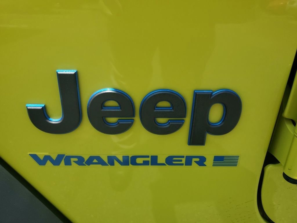 Used 2023 Jeep Wrangler Unlimited w/ Cold Weather Group image 12