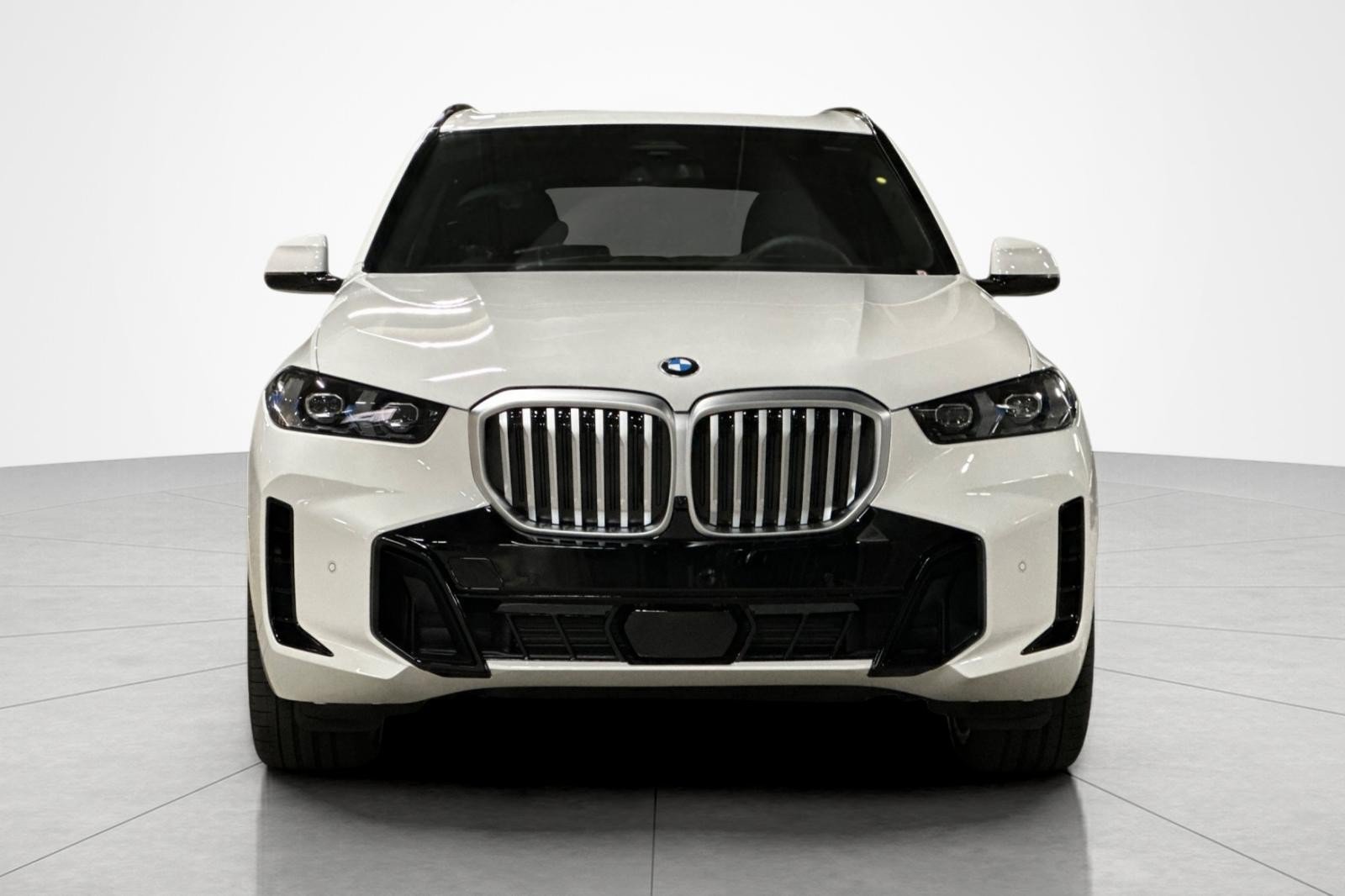 New 2026 BMW X5 xDrive40i w/ M Sport Package AWD/4WD image 8