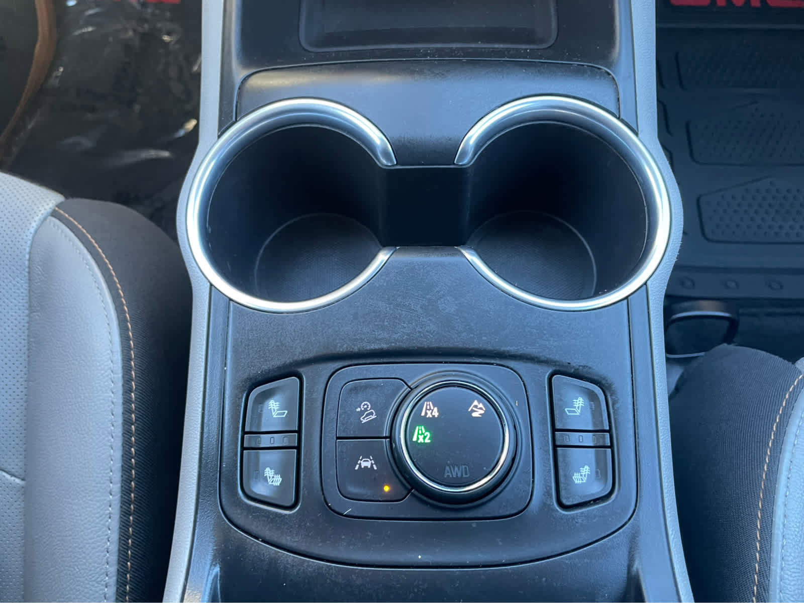 Used 2020 GMC Terrain SLT image 25