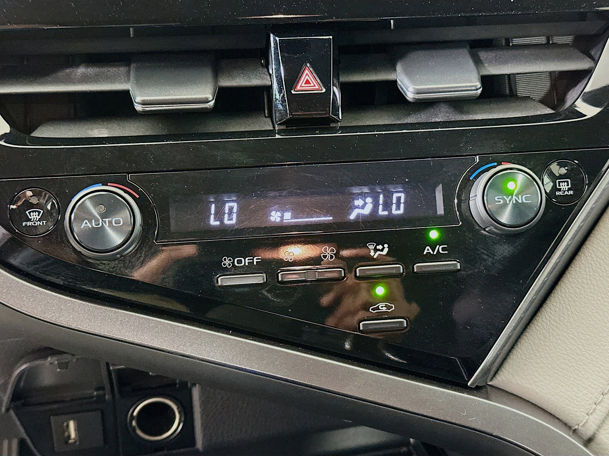 Used 2023 Toyota Camry LE FWD image 22