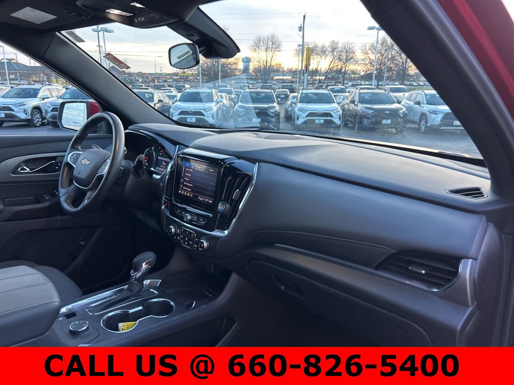Used 2023 Chevrolet Traverse LT image 6