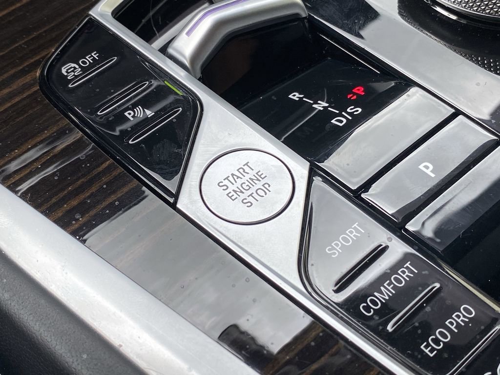 Used 2025 BMW X6 xDrive40i w/ Premium Package image 14