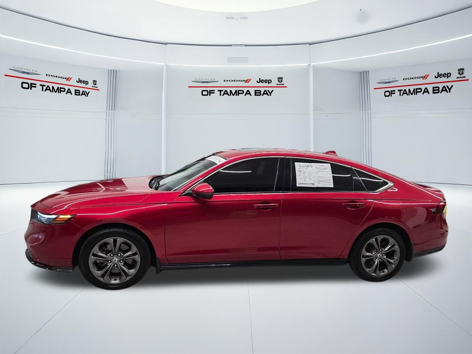 Used 2023 Honda Accord EX-L image 3