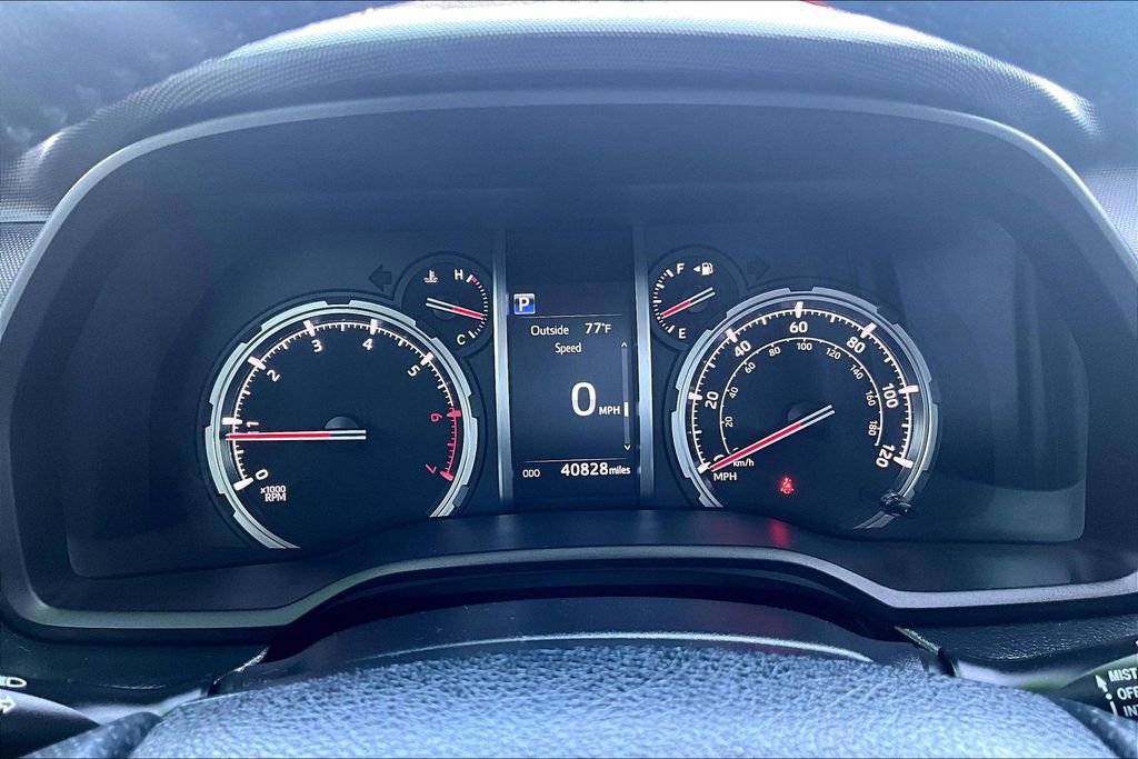 Used 2020 Toyota 4Runner Venture w/ Moonroof Package AWD/4WD image 19