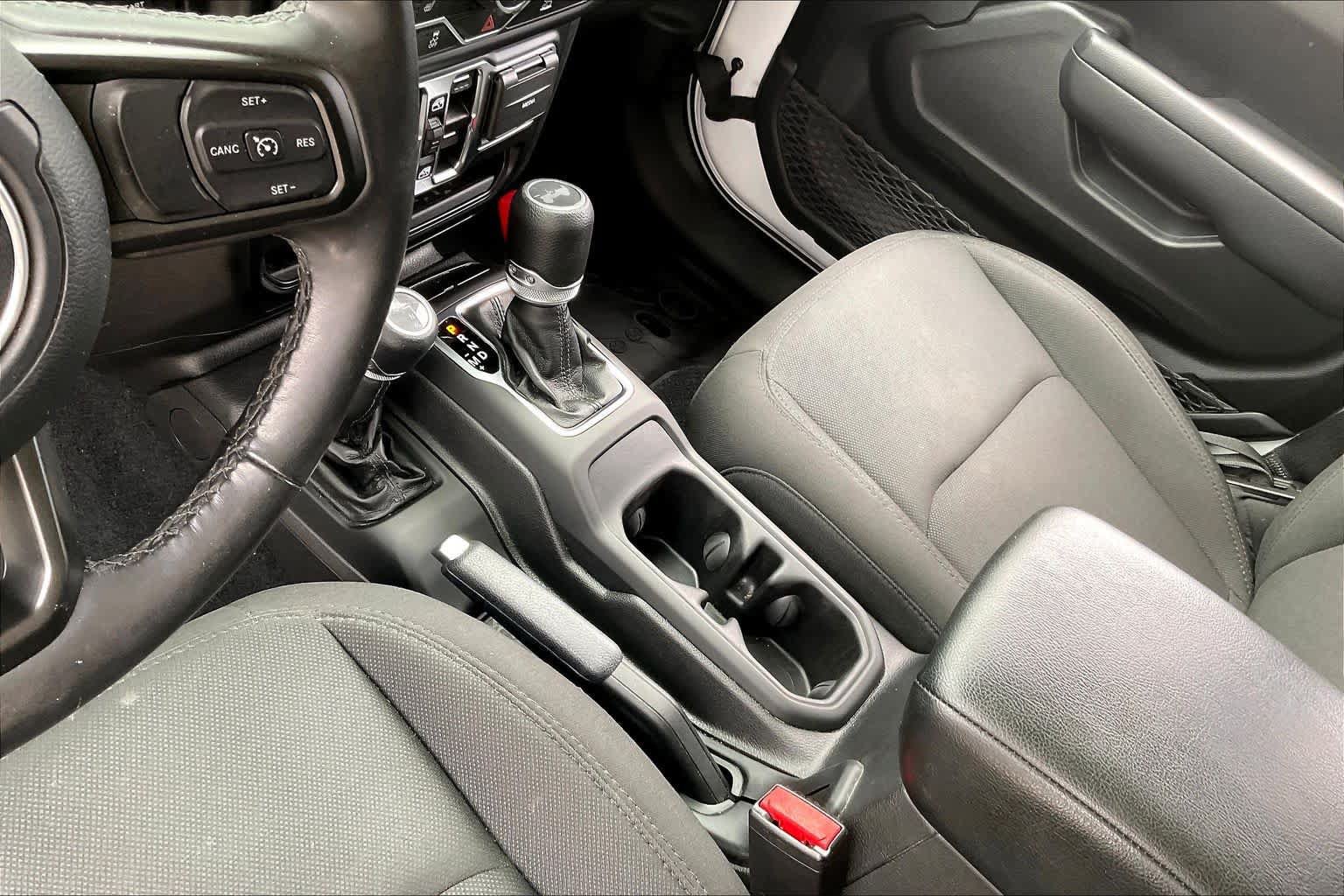 Used 2022 Jeep Wrangler Unlimited Sport AWD/4WD image 16