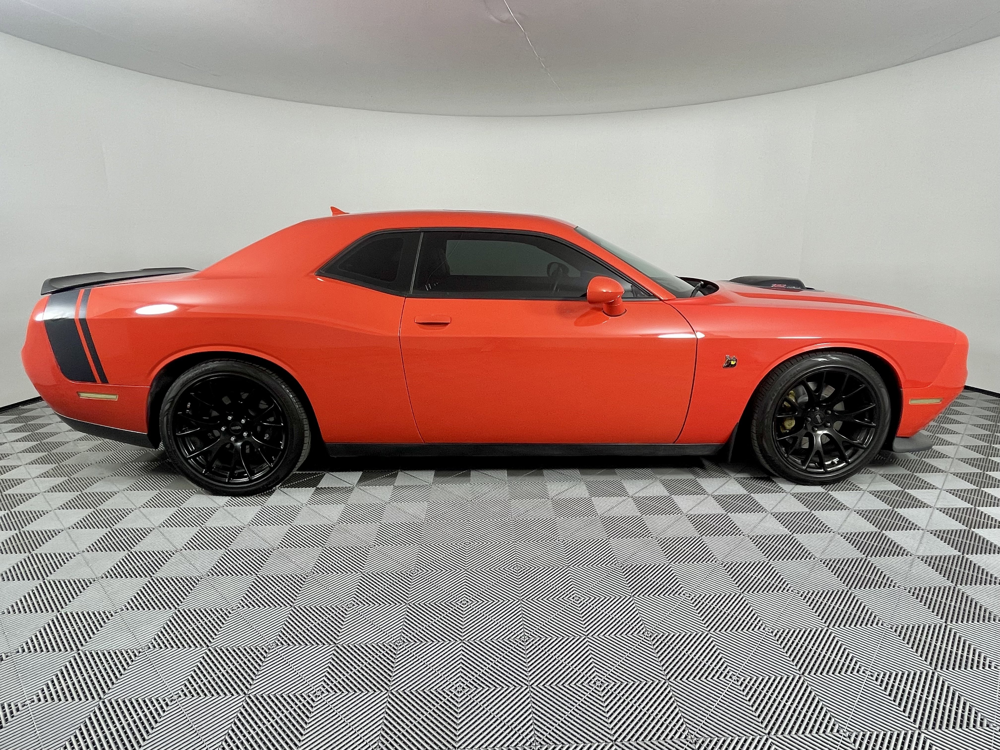 Used 2016 Dodge Challenger R/T Scat Pack image 7