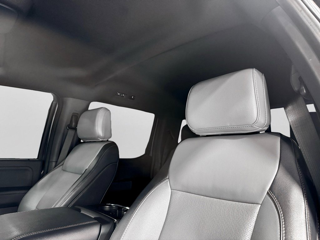 Used 2023 Ford F150 Lightning Lariat image 24