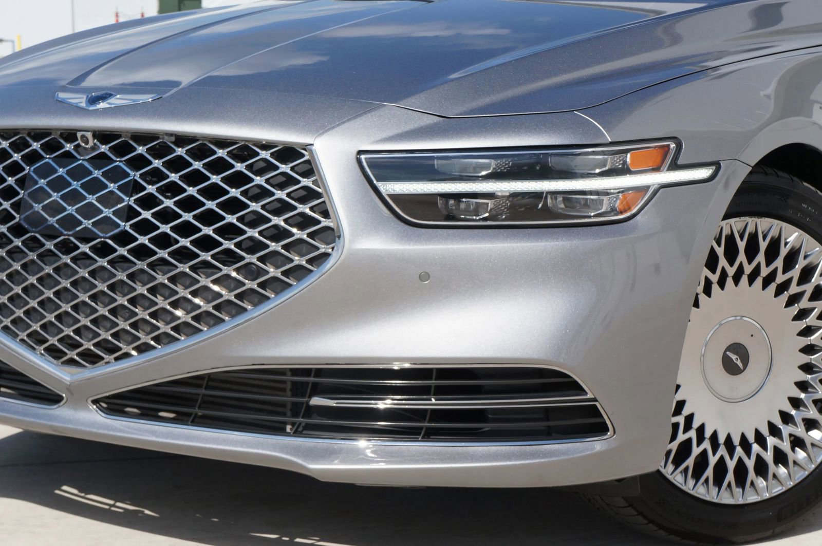 Used 2020 Genesis G90 3.3T Premium image 17
