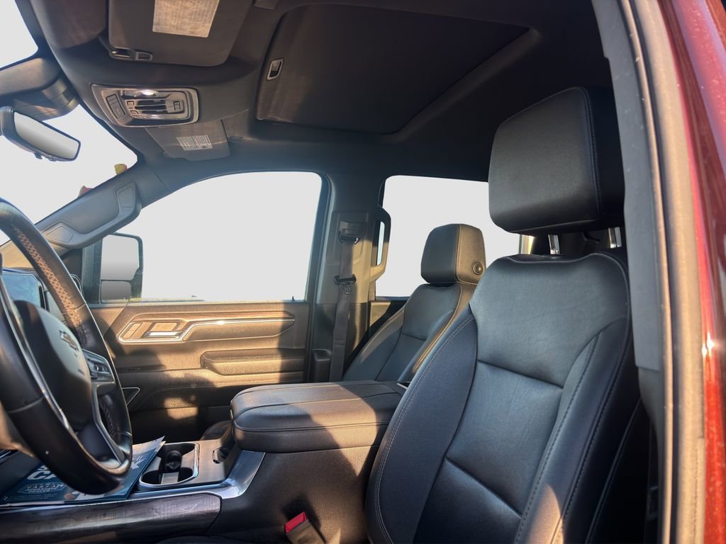 Used 2024 Chevrolet Silverado 3500 LTZ w/ LTZ Plus Package image 7