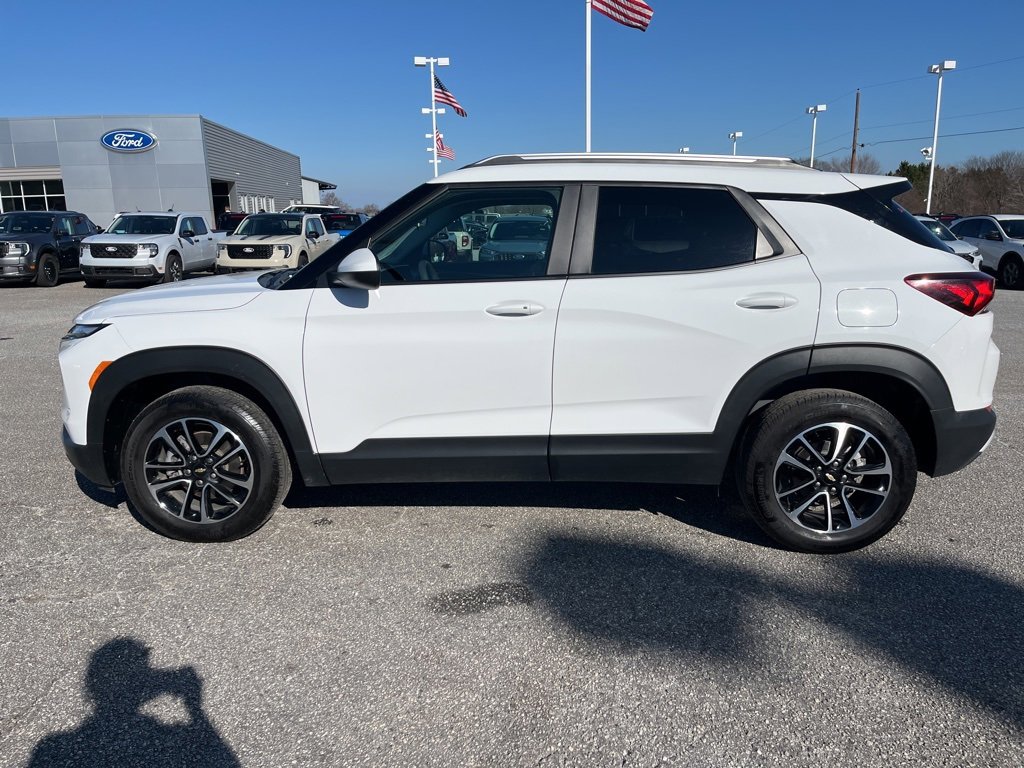 Used 2025 Chevrolet TrailBlazer LT image 8