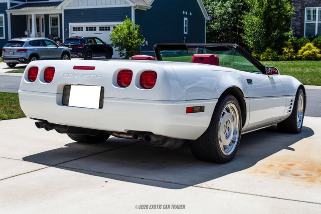 Used 1991 Chevrolet Corvette Convertible RWD image 8