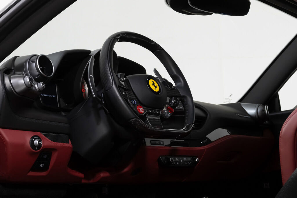 Used 2022 Ferrari F8 Tributo image 29