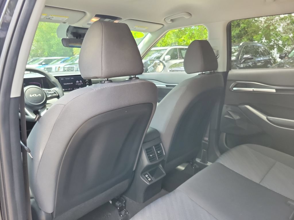 Certified 2024 Kia Seltos LX AWD/4WD image 11