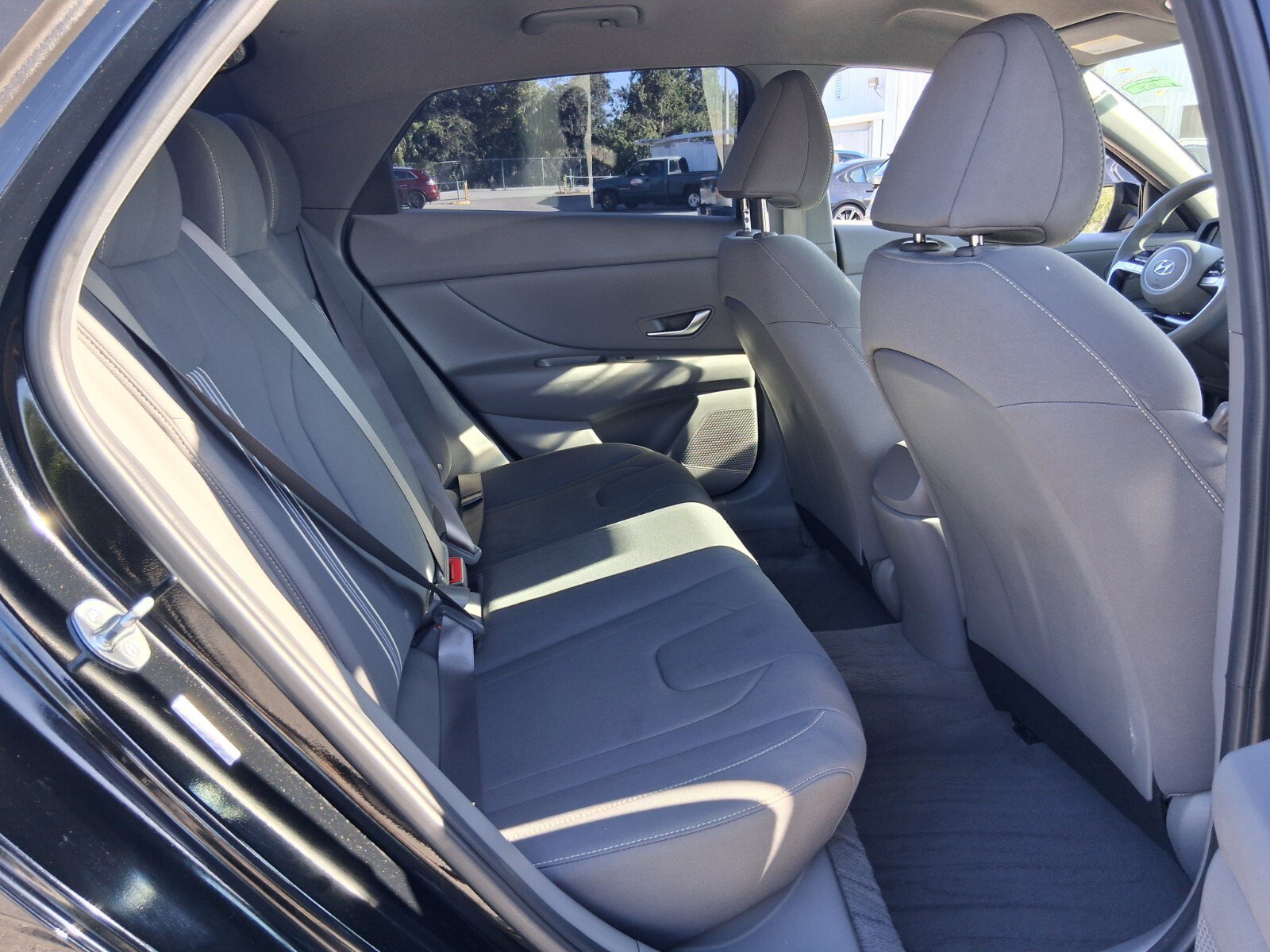 Used 2023 Hyundai Elantra SEL w/ Cargo Package FWD image 15