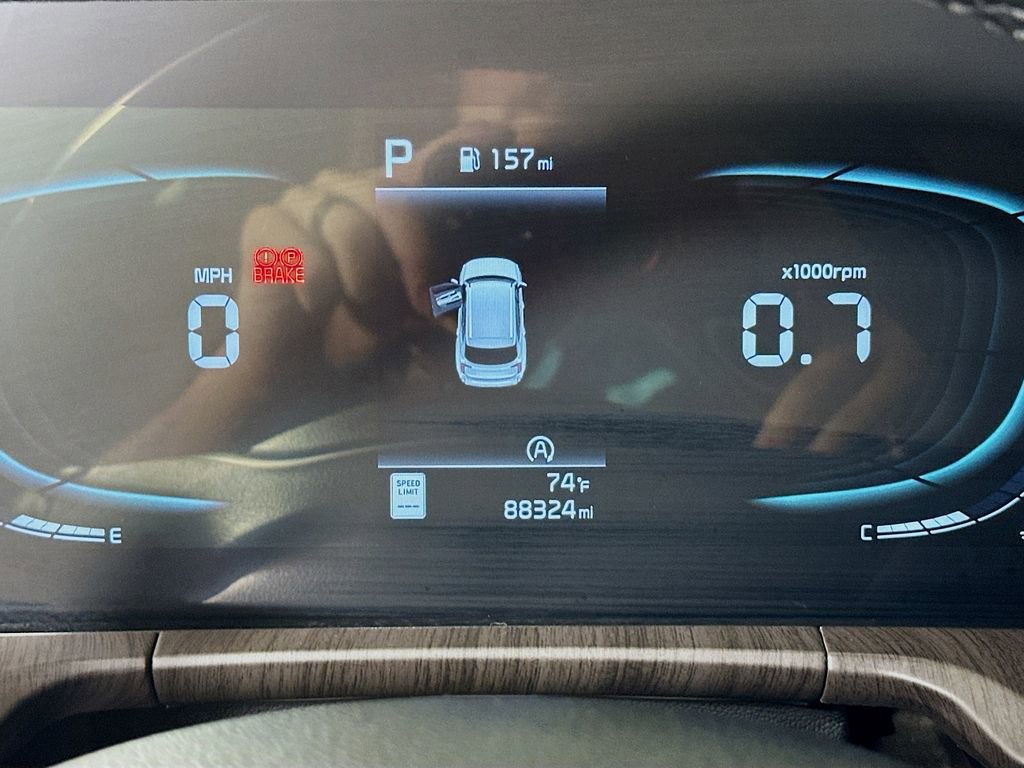 Used 2024 Kia Telluride EX w/ EX Captain's Chair Package image 12