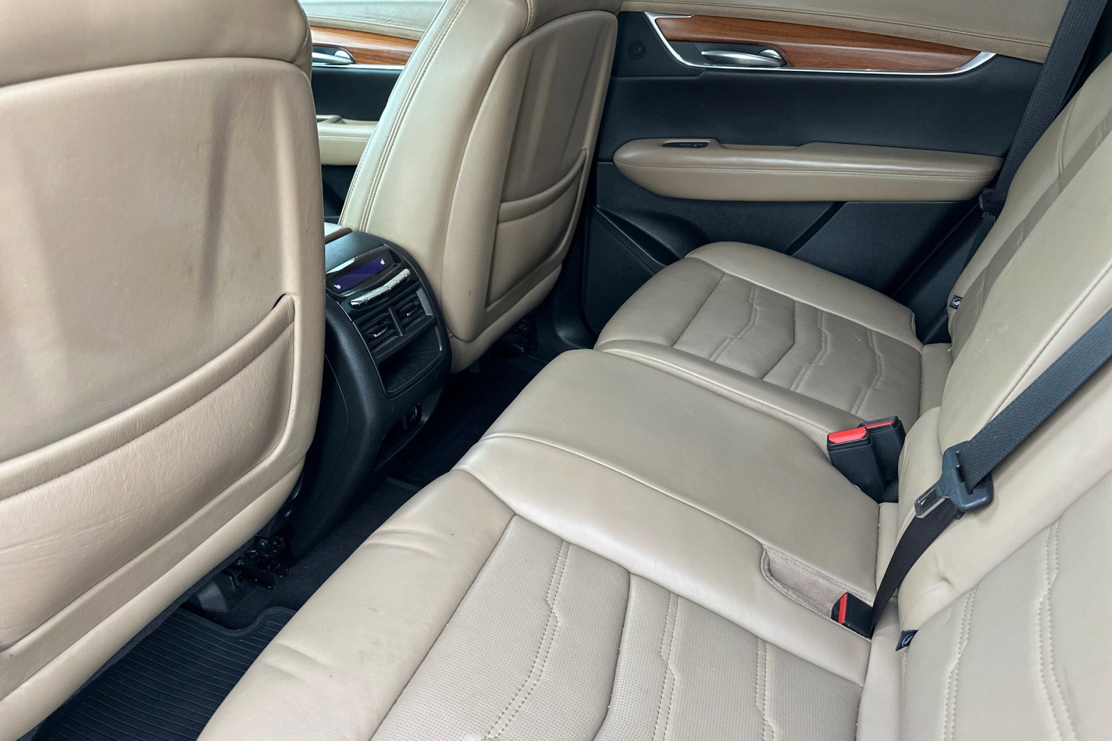 Used 2019 Cadillac XT5 Platinum image 12