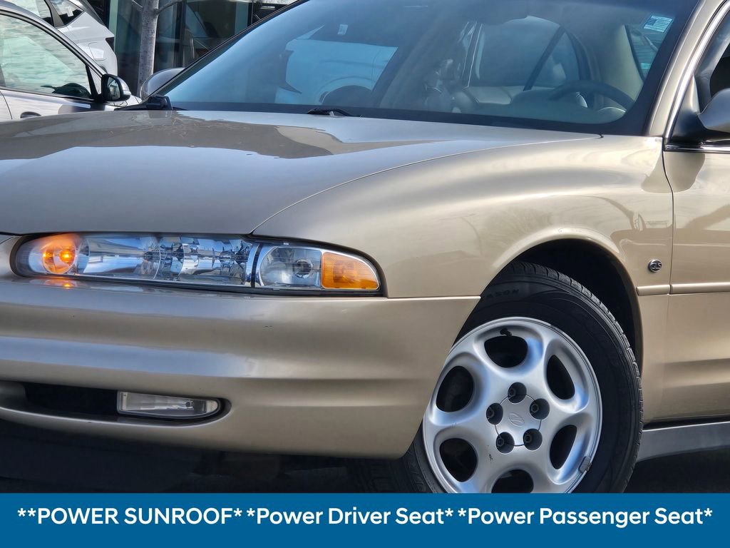 Used 2000 Oldsmobile Intrigue GLS image 2