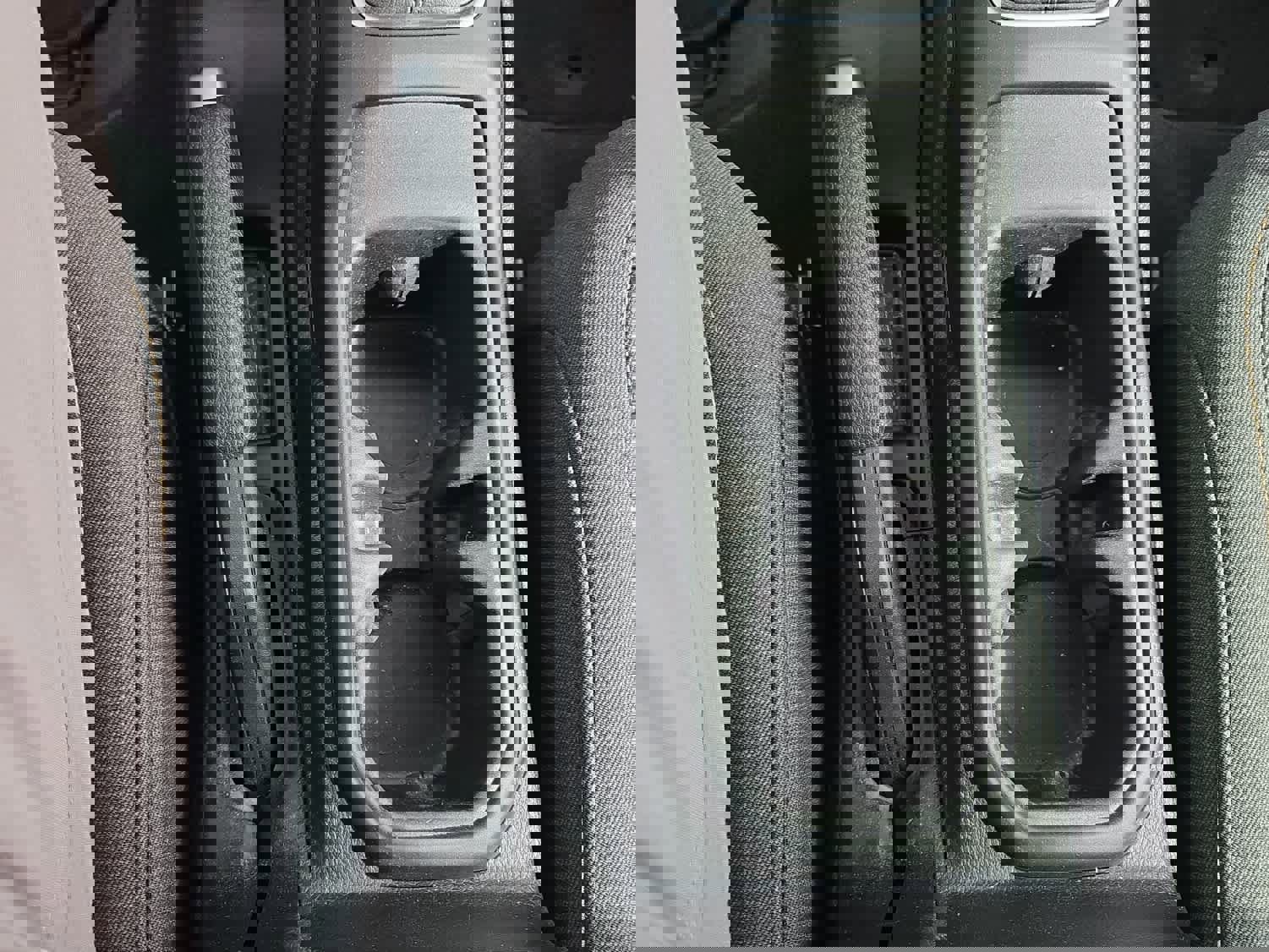 Used 2025 Jeep Gladiator Sport image 36