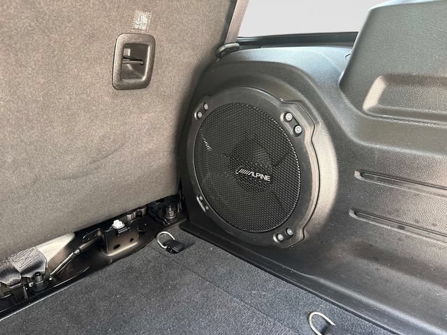 Used 2023 Jeep Wrangler Unlimited Sahara AWD/4WD image 17