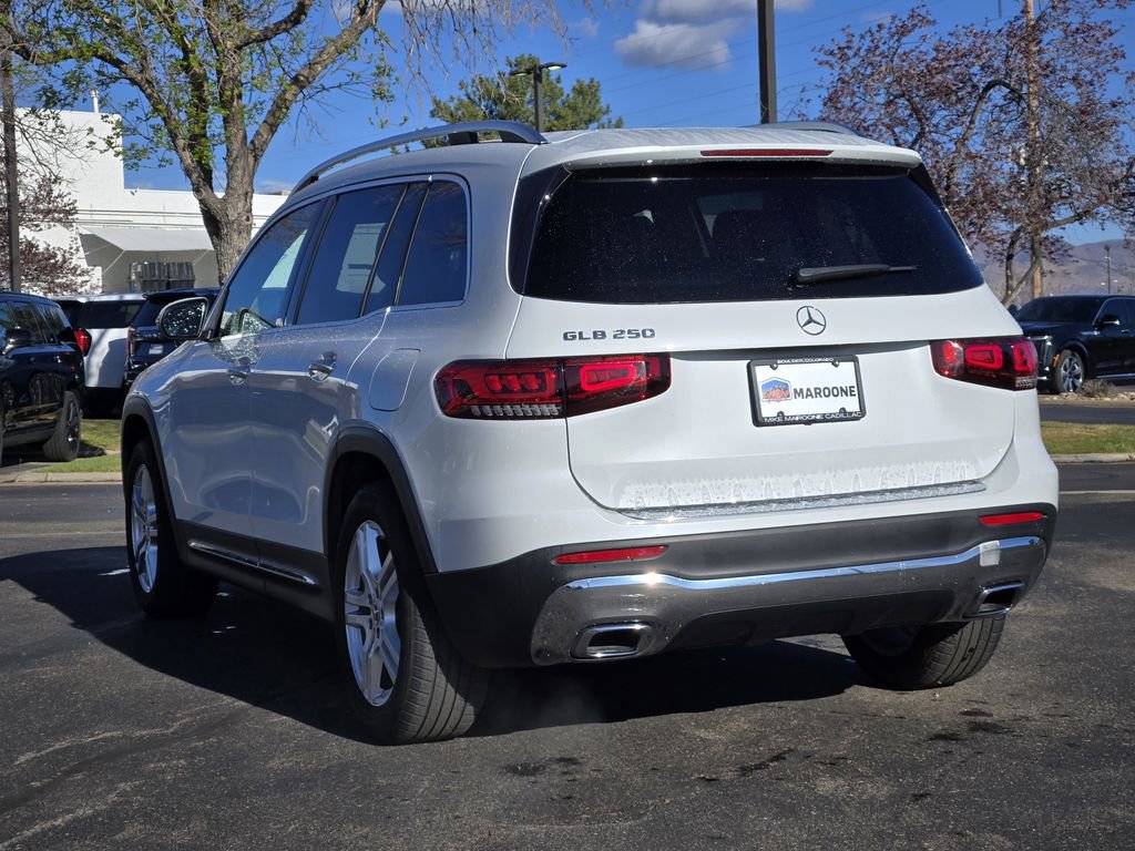 Used 2022 Mercedes-Benz GLB 250 image 3
