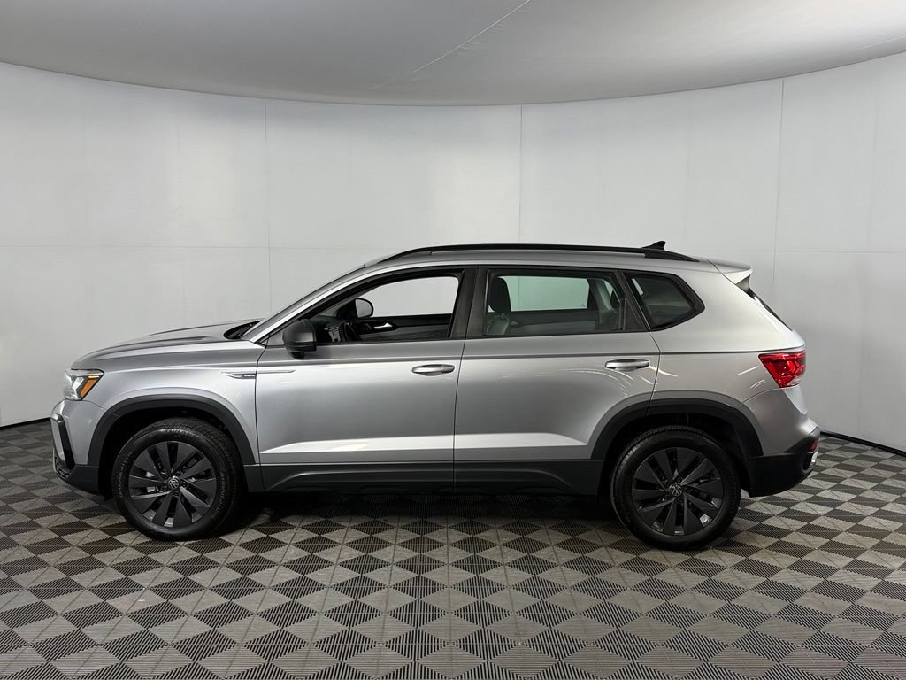 Used 2024 Volkswagen Taos S FWD image 9