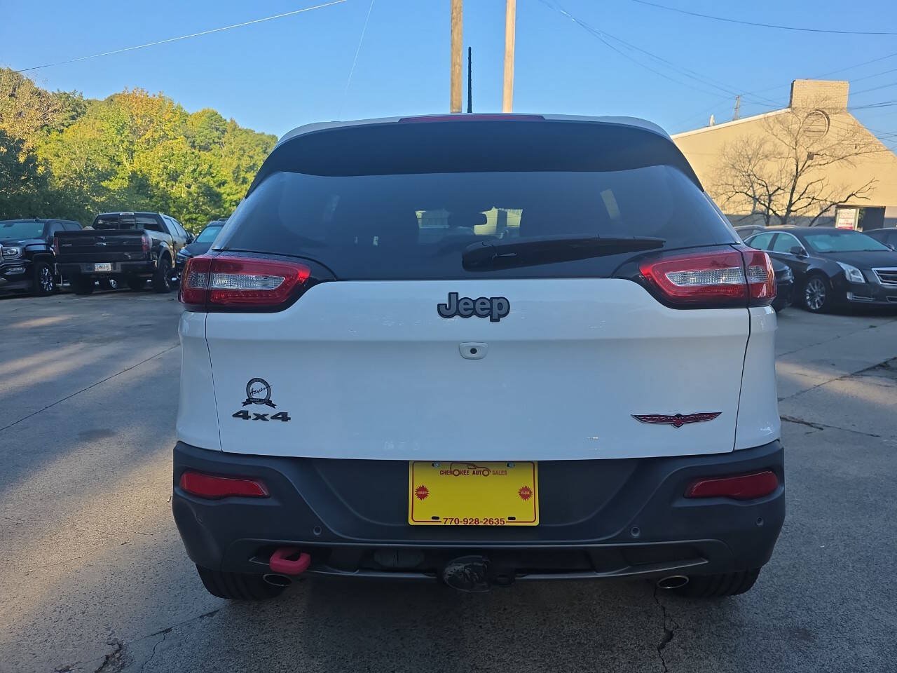 Used 2017 Jeep Cherokee Trailhawk AWD/4WD image 5