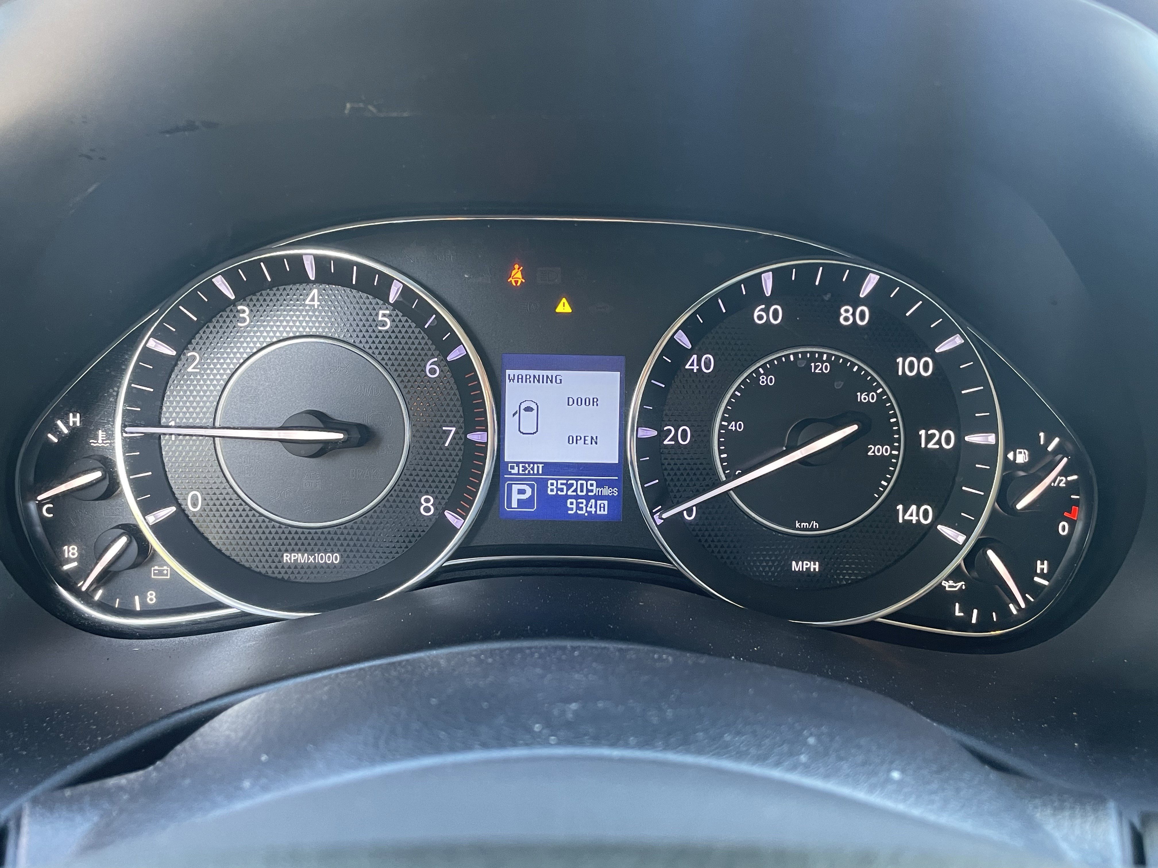 Used 2018 Nissan Armada Platinum w/ Captain Seat Package image 27