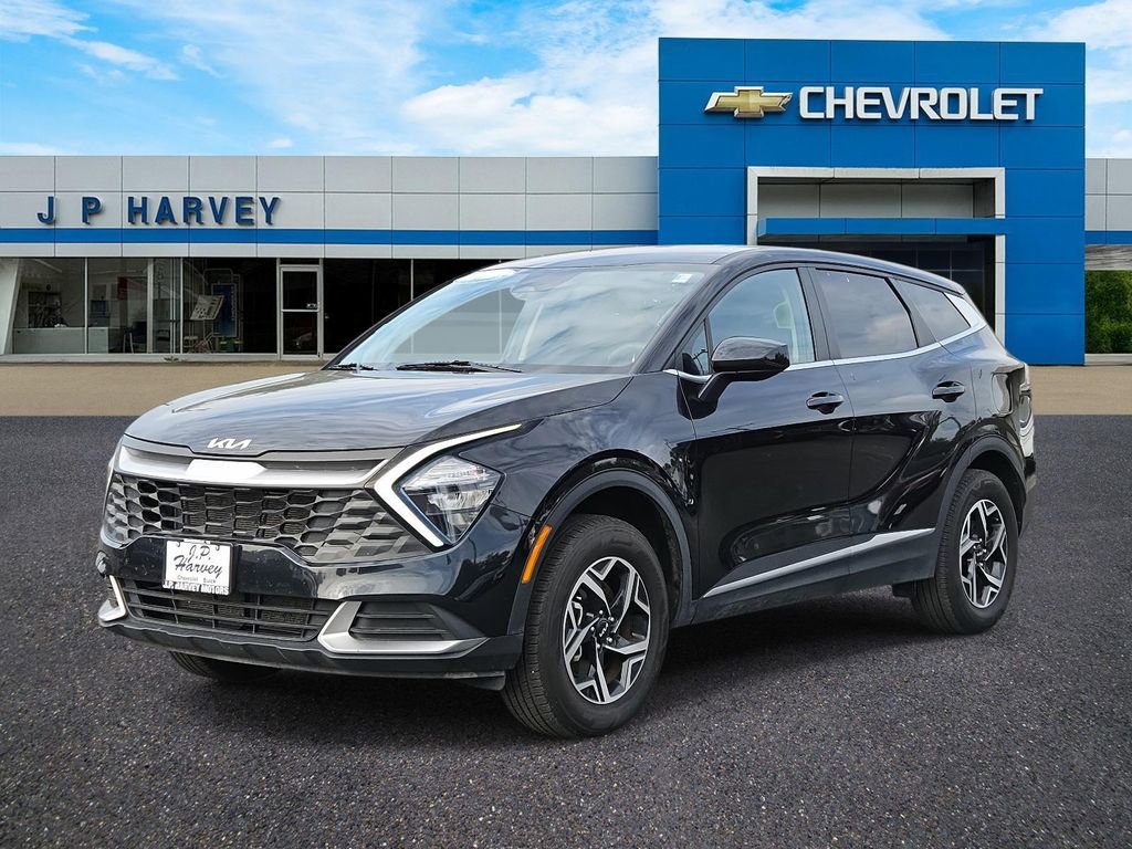 Used 2023 Kia Sportage LX image 3