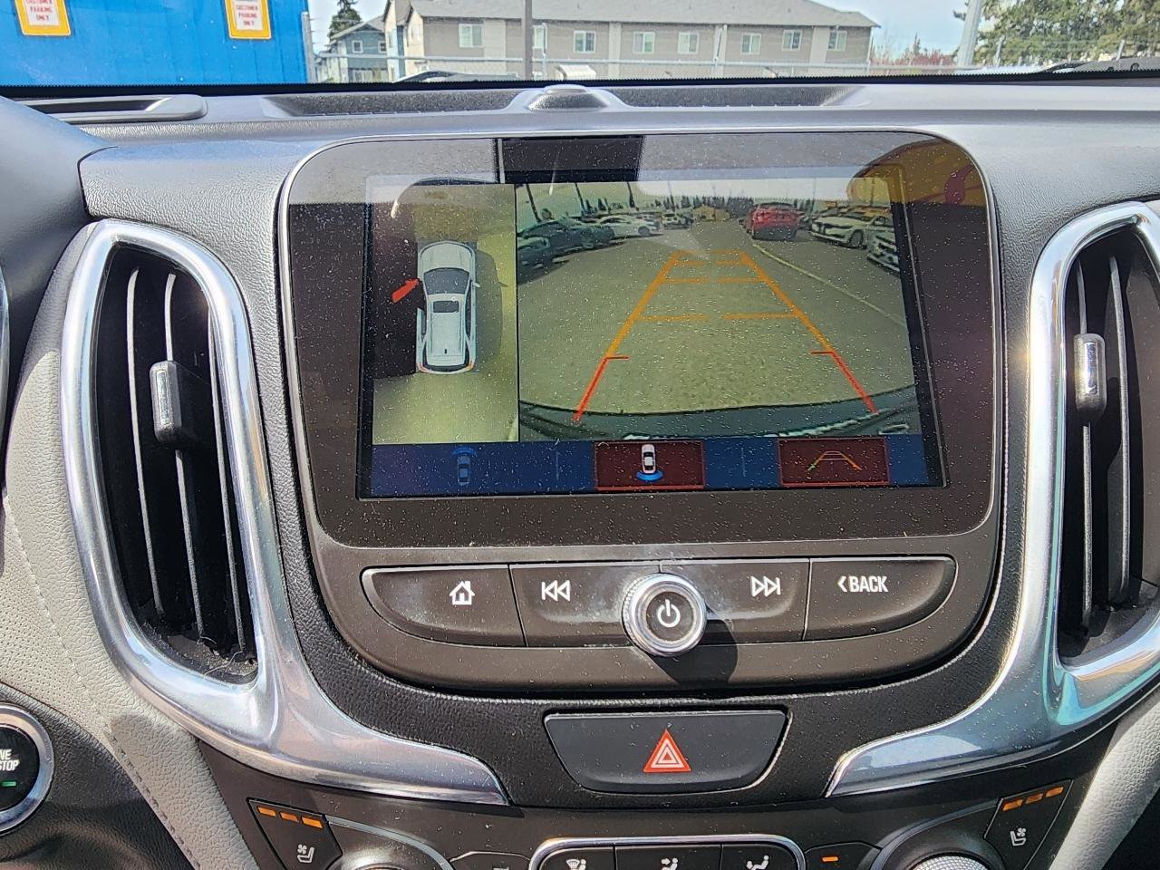 Used 2018 Chevrolet Equinox Premier AWD/4WD image 21