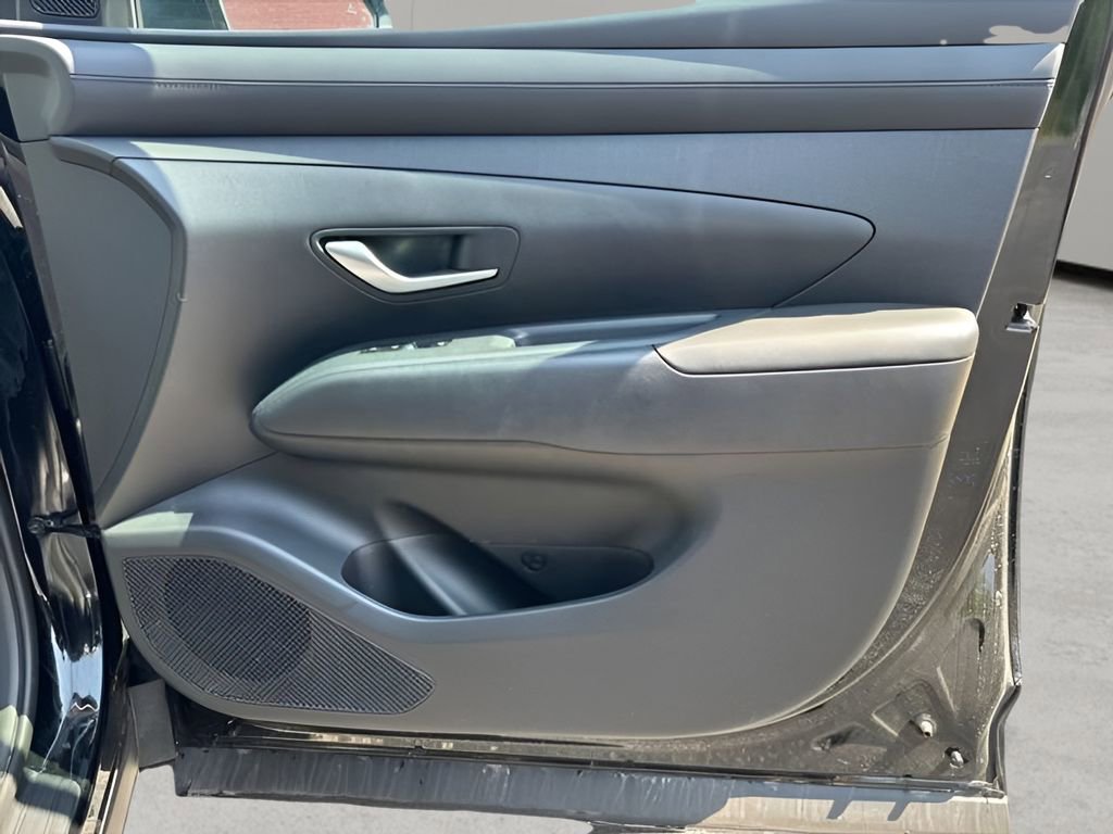 Used 2025 Hyundai Tucson SEL FWD image 17
