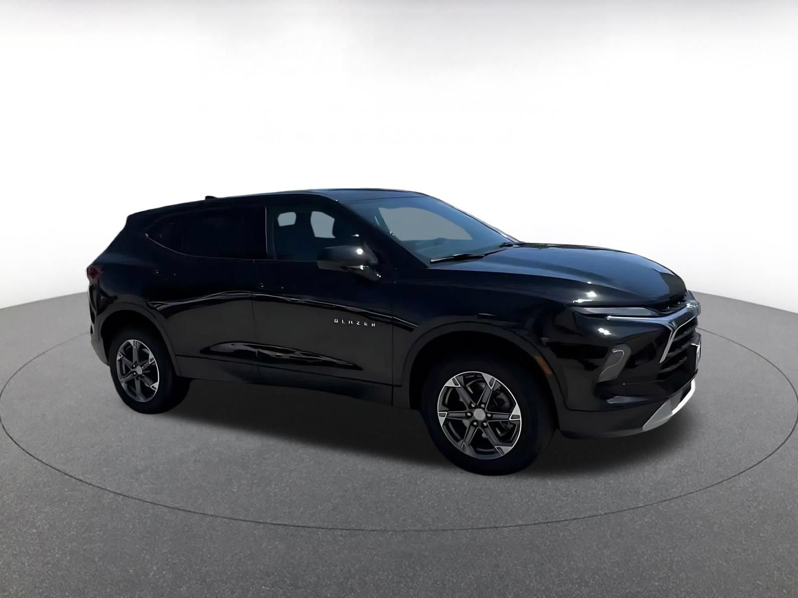 Used 2025 Chevrolet Blazer LT FWD video 2