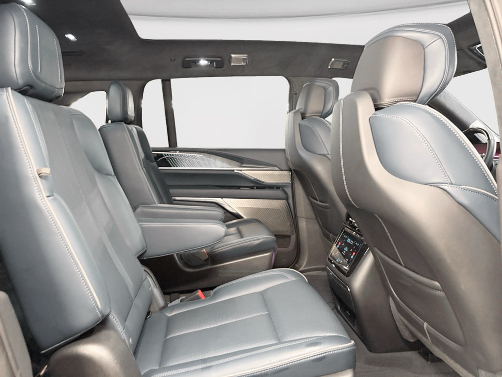 Used 2025 Cadillac Escalade IQ Luxury 2 w/ LPO, Premium Carpet Package AWD/4WD image 22