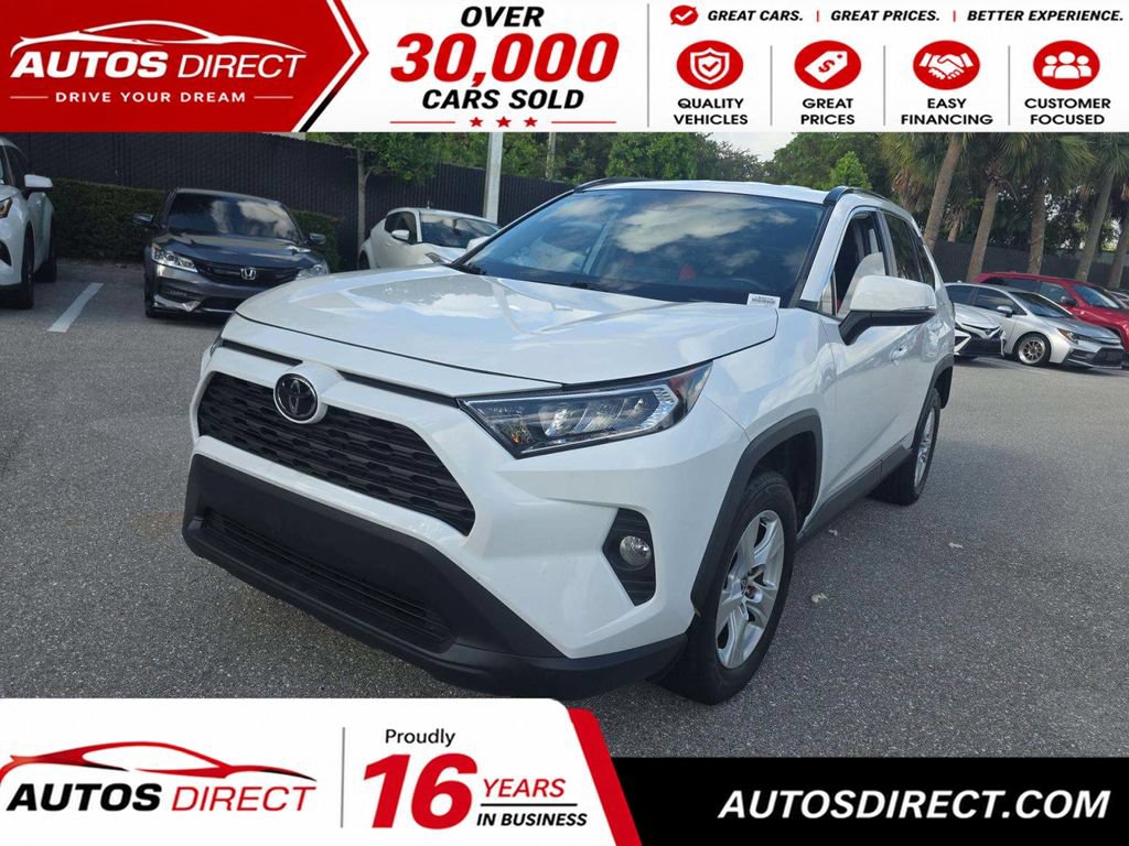 Used 2021 Toyota RAV4 XLE FWD image 1