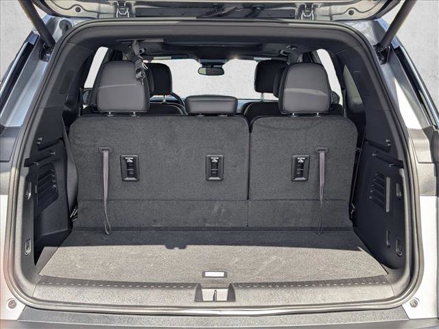 Certified 2025 GMC Acadia AT4 w/ Luxury Package AWD/4WD image 6