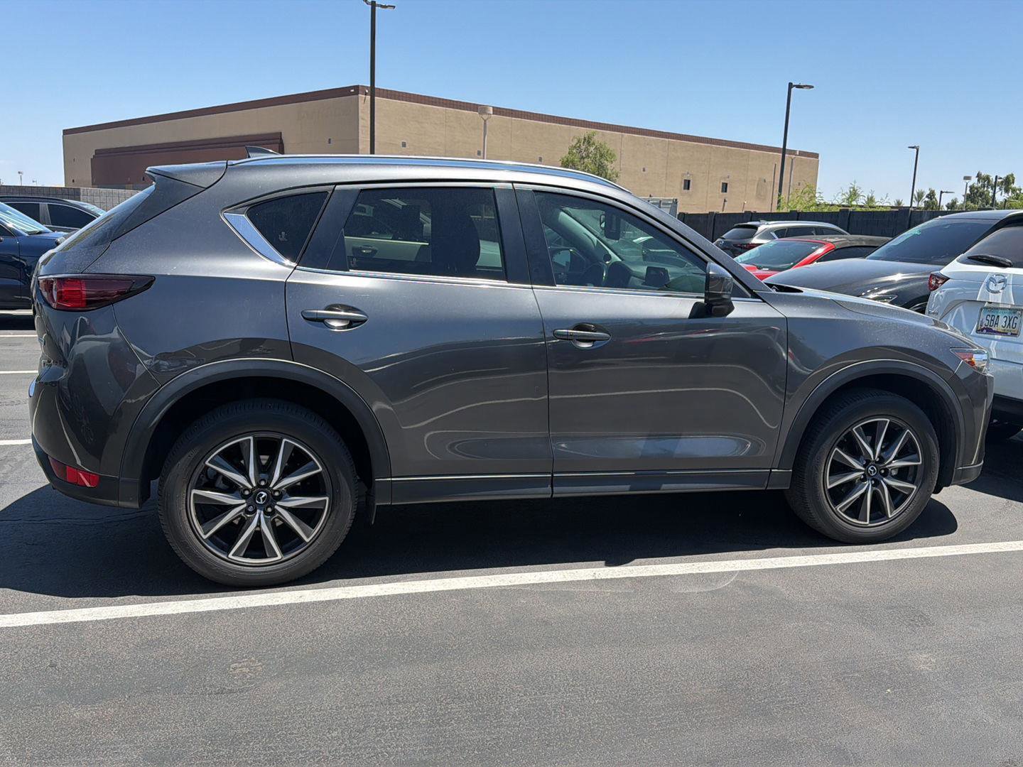 Used 2018 MAZDA CX-5 Touring w/ Preferred Equipment Package FWD image 2