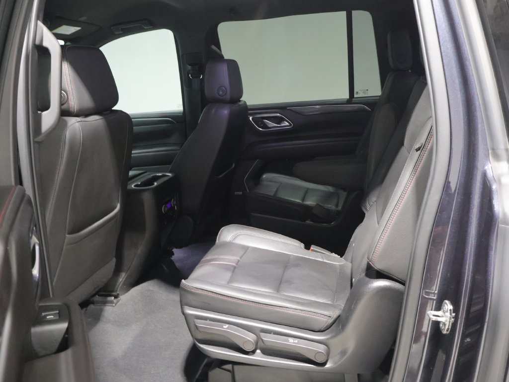 Used 2022 Chevrolet Suburban RST w/ Luxury Package AWD/4WD image 19