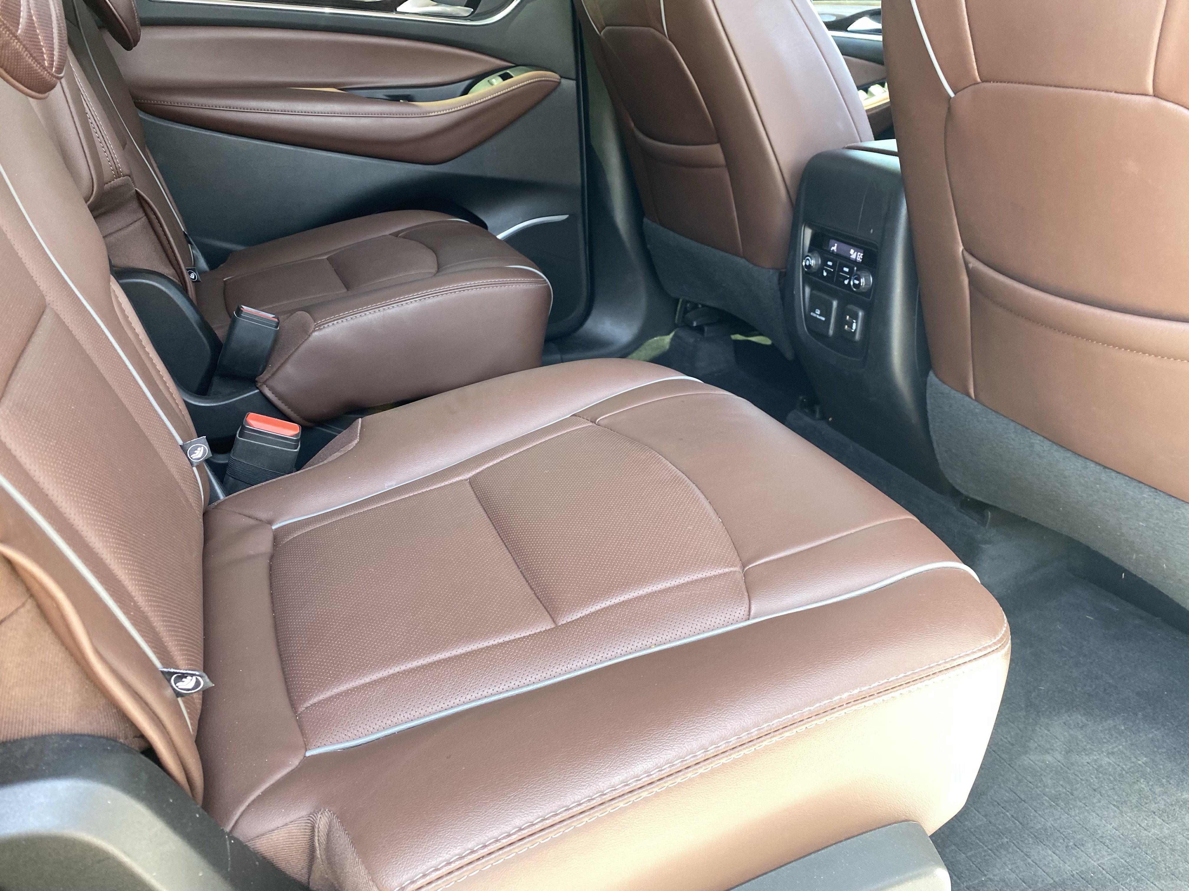 Used 2020 Buick Enclave Avenir w/ Avenir Technology Package AWD/4WD image 13
