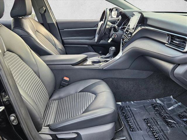 Used 2022 Toyota Camry SE FWD image 19
