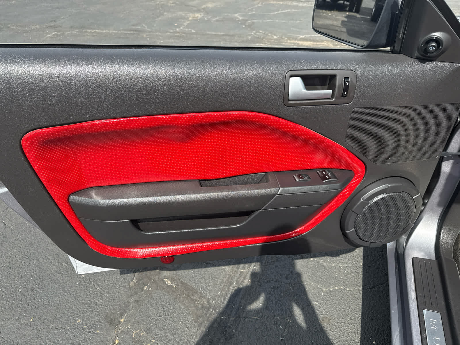 Used 2006 Ford Mustang GT RWD image 13