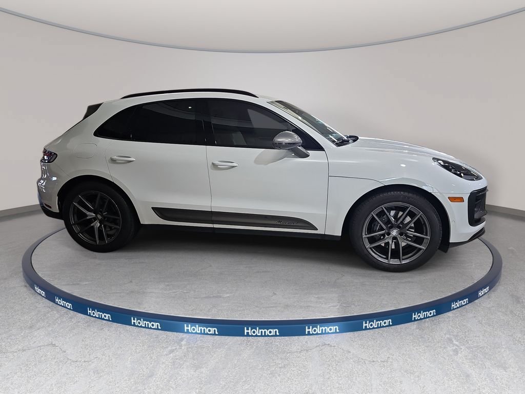 Used 2024 Porsche Macan Turbo AWD/4WD image 5