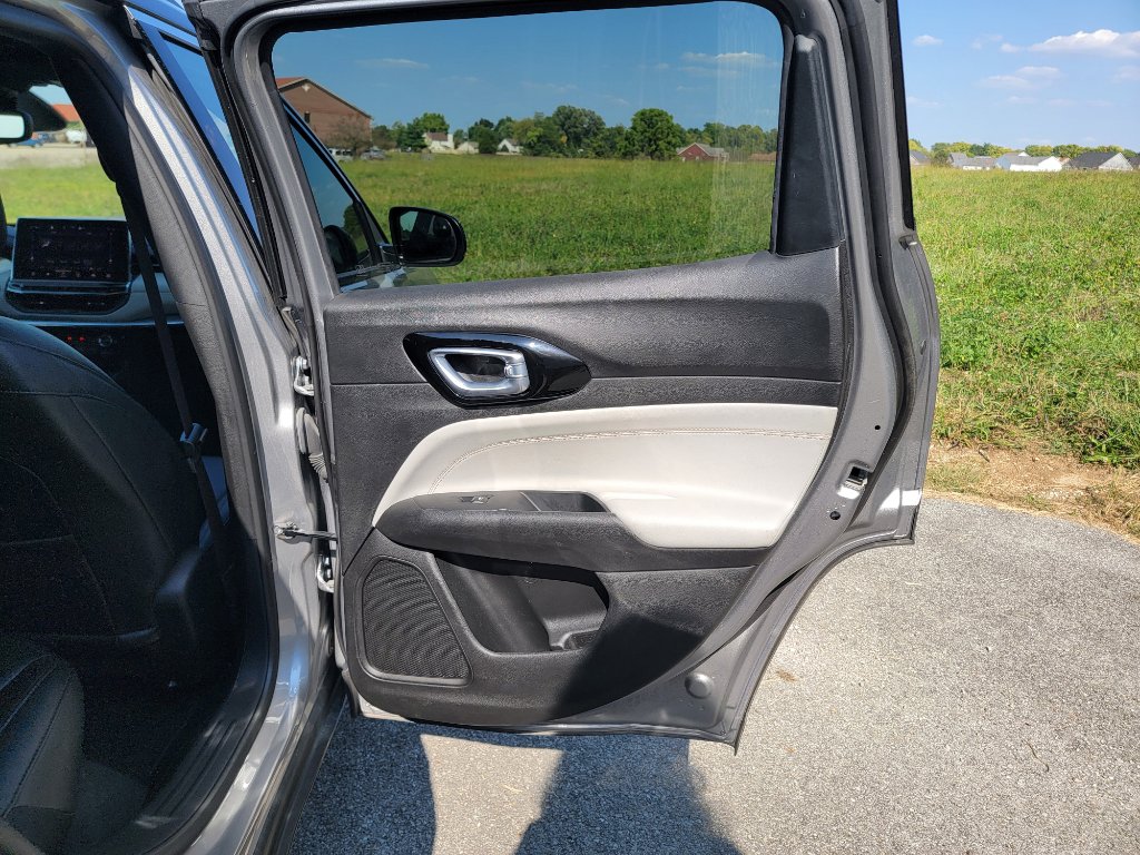 Used 2024 Jeep Compass Limited image 25